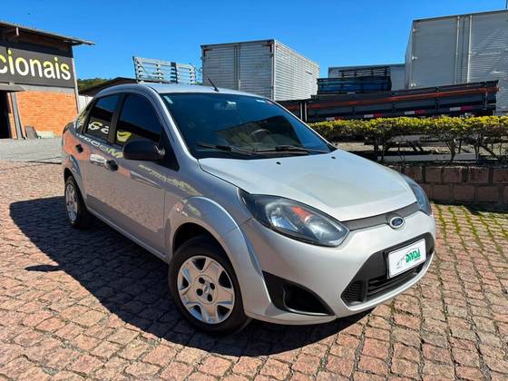 FORD FIESTA 1.6 SIGMA 16V FLEX 4P MANUAL FORD FIESTA 1.6 SIGMA 16V FLEX 4P MANUAL